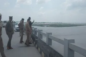 UP : गंगा का बढ़ा जलस्तर, सहसवान क्षेत्र के गांवों में घुसा पानी