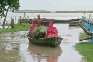 सरयू का कहर जारी: खतरे के निशान से 47 सेमी ऊपर, दर्जनों गांवों में मचाई तबाही