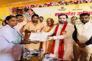 राज्यमंत्री सतीश शर्मा ने विकास कार्यों की रफ्तार पर दिया ज़ोर, टिकैतनगर में संपूर्णता अभियान का भव्य आयोजन