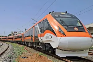 UP : दिवाली और छठ पर कर रहे हैं घर जाने की तैयारी, वंदे भारत में अभी सीटें खाली