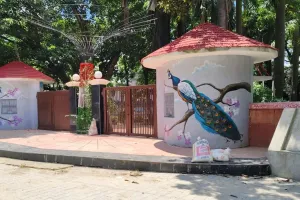 पीलीभीत: ठेकेदार ने उखाड़े जनप्रतिनिधियों और वरिष्ठ अधिकारियों के शिलापट, शिकायत के बाद मची खलबली 