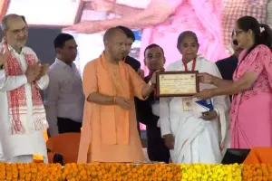 संभल में सीएम ने किया  660 करोड़ रुपये की 221 परियोजनाओं का शिलान्यास व लोकार्पण