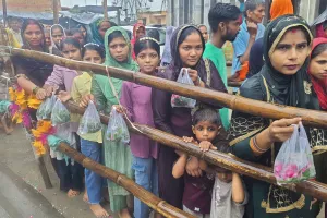 रामपुर: सावन के अंतिम सोमवार को गूंजे शिवालय, बारिश के बीच किया जलाभिषेक