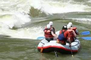 महीनों से बंद चिनाब नदी पर रिवर राफ्टिंग फिर से शुरू, पर्यटकों में ख़ुशी... टूरिज्म इंडस्ट्री पर होगा असर 