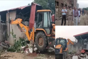 बाराबंकी : रामस्वरूप यूनिवर्सिटी पर गरजा बुलडोजर, जमींदोज हुआ एनिमल हाउस