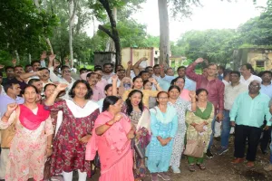 बाराबंकी: टेट की बाध्यता पर शिक्षकों में आक्रोश, प्रधानमंत्री को ज्ञापन भेजकर की यह मांग