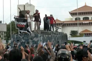 Nepal Gen-Z protest: एयर इंडिया ने काठमांडू की सभी उड़ानें की रद्द, जारी की एडवाइजरी