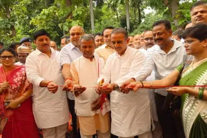 Gonda News: कृषि वानिकी अपनाकर आय दोगुनी कर सकते हैं किसान, केंद्रीय मंत्री ने किया वृक्ष उत्पादक मेला का शुभारंभ