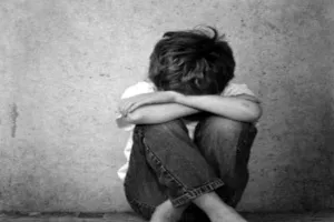 Lucknow News: प्रेमी ने प्रेमिका के बेटे से की अश्लील हरकतें, कटवाया प्राइवेट पार्ट 