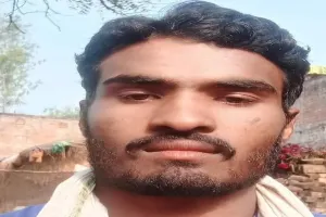 अमेठी: तेज रफ्तार बाइक भैंस से टकराई, युवक व मवेशी की मौत, मां-बेटे घायल 