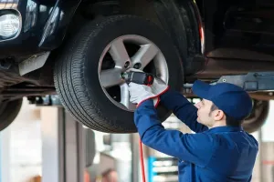 Car Care: कार रहेगी हमेशा फिट, फॉलो करें ये आसान टिप्स 