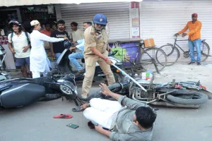 सोशल मीडिया  : पत्थरबाजों पर कार्रवाई के बाद लिखा...'आई लव बरेली पुलिस, जब तोड़ेंगे नहीं, तब तक छोड़ेंगे नहीं'