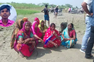 UP : दोस्तों संग नहाते समय शारदा नदी में डूबा किशोर,NDRF की कर रही तलाश