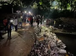 लखनऊ : नाले में गिरा 7 साल का मासूम बच्चा, घंटों से चल रहा सर्च ऑपरेशन,अब तक नहीं लगा सुराग