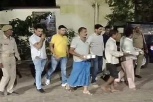 अंतरराष्ट्रीय नशा तस्कर गैंग पर कार्रवाई : तीन नेपाली समेत चार चरस तस्कर गिरफ्तार