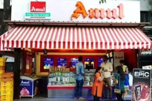 GST: ग्राहकों को बड़ा तोहफा! घी, बटर और आइसक्रीम समेत 700 प्रोडक्ट्स हुए सस्ते, जानें नई कीमतें 