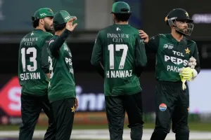 IND vs PAK: पाकिस्तान की टीम एशिया कप 2025 से हो सकती है बाहर, कुछ ऐसे बंद होगी सुपर-4 की राह!