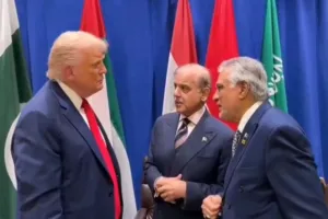 ट्रंप ने व्हाइट हाउस में पाकिस्तानी प्रधानमंत्री और सेना प्रमुख से की मुलाकात, पाक नेताओं को बताया अच्छे लोग