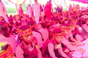 Navratri Mission Shakti: 1100 कन्याओं का पूजन कर कराया भोज, दिए उपहार