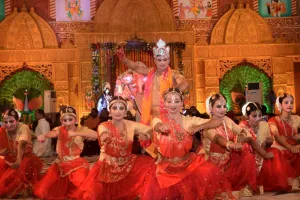 Ganesh Visarjan 2025: आज शोभायात्रा निकालकर किया जाएगा बप्पा का भू विसर्जन...1008 नामों के साथ हुआ महाभिषेक