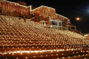 10 लाख दीपों से रोशन होंगे काशी के अर्धचंद्राकार घाट....  देव दीपावली को भव्य बनाने में जुटी योगी सरकार