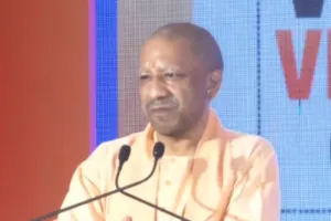 सरकार कानून-व्यवस्था बिगाड़ने वालों को कठोरता से कुचल देगी', सीएम योगी ने उपद्रवियों को दी कड़ी चेतावनी