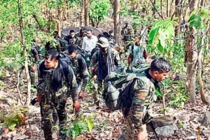बीजापुरः सुरक्षाबलों और माओवादी के बीच मुठभेड़, दो माओवादियों के शव बरामद 