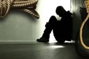 हर साल करीब 7.20 लाख लोग दे रहे जान, अपनों को आत्महत्या से बचाने के लिए मिजाज पर रखें ध्यान