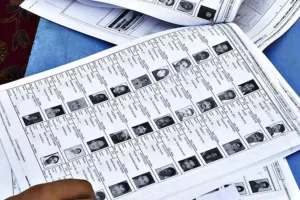 Election News: एक ही बूथ पर हों परिवार के सभी सदस्यों के नाम, विधानसभा निर्वाचन क्षेत्र के मतदाता सूची को त्रुटिरहित अपडेट करने पर जोर