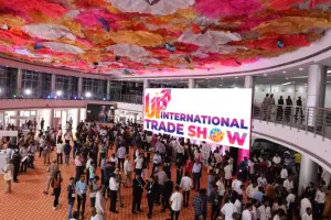 UP International Trade Show: विदेशियों में छाया हुनरमंद यूपी, कारीगरी का अनूठा जलवा, लखनऊ से लेकर बरेली तक इन उत्पाद ने मनमोहा