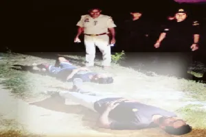 Bareilly News: किशोरियों से दुष्कर्म के आरोपियों ने सिपाही की छीनी राइफल, फरारी की बना रहे थे प्लानिंग, मुठभेड़ में लगी गोली