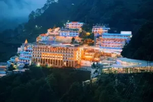 Navratri 2025:   शारदीय नवरात्र को लेकर वैष्णो देवी मंदिर में उत्सव का माहौल, सुरक्षा के कड़े इंजताम 