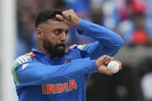 ICC T20 Rankings: वरुण चक्रवर्ती ने रचा इतिहास, ICC T20 गेंदबाजों की रैंकिंग में इन खिलाडियों को पछाड़ा, बने नंबर वन 