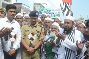 मेरे सरकार आये ...जुलूस-ए-मोहम्मदी में लहराए झंडे, हजारों लोग हुए शामिल