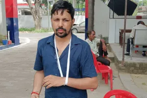 बाराबंकी में IIT प्रिंसिपल पर जानलेवा हमला, पुलिस ने आरोपी अनुदेशक को किया गिरफ्तार