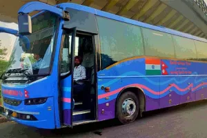 नेपाल में अटकी DTC बस, हिंसा के कारण दिल्ली-काठमांडू के बीच संचालित  मैत्री बस सेवा हुई ठप 