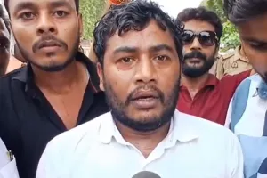 नाराज यूथ कांग्रेस का प्रदर्शन...मंत्री दिनेश प्रताप सिंह का किया पुतला दहन, कार्यकर्ताओं-पुलिस के बीच हुई नोक झोंक