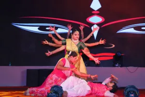 कहानी, शायरी और संगीत से सजा गोमती पुस्तक महोत्सव का सातवां दिन...सांस्कृतिक शाम में मुशायरे से श्रोता मंत्रमुग्ध 