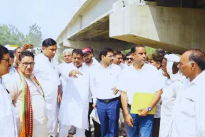 मुजफ्फरनगर में सोलानी नदी में बाढ़ से कटान और जलभराव की स्थिति, निरीक्षण कर डा सोमेंद्र तोमर ने  दिए साफ सफाई के निर्देश 