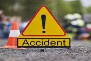 देवरिया में मोटरसाइकिलों की आपस में भिड़ंत से दो लोगों की मौत, एक व्यक्ति गंभीर रूप से घायल 