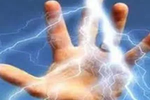 लखीमपुर खीरी : मकान की तराई करते समय करंट लगने से युवक की मौत