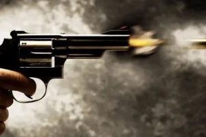 Eta News: एटा में पूर्व सभासद की गोली मारकर हत्या, रेल की पटरी पर मिला शव