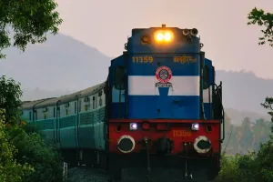 ट्रेनों में बढ़ेगी टेंशन : त्योहारी सीजन में रेलवे ब्लॉक से यात्रियों की मुश्किलें बढ़ेंगी