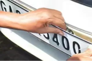 UP : आरक्षित नंबर निजी वाहनों के देने के मामले में एआरटीओ सहित तीन पर FIR