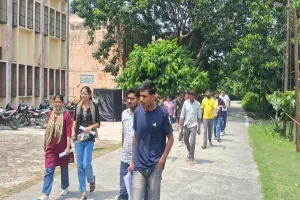 बदायूं: जिले के 24 केंद्रों पर 14832 अभ्यर्थियों ने दी परीक्षा, 4848 रहे अनुपस्थित