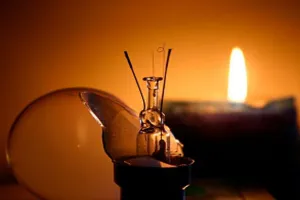 पीईटी परीक्षा :पेपर शुरू होने के एक घंटे बाद बिजली आपूर्ति गुल