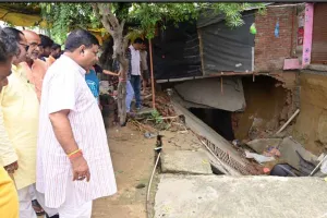 बारिश में हरुनगला में नाले का आरसीसी लिंटर ढहा, विधायक ने किया निरीक्षण