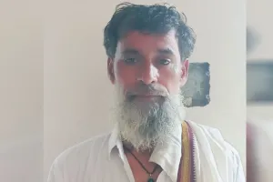 Bareilly : मुखबिरी के शक में घर से बुलाकर पीट-पीटकर मार डाला