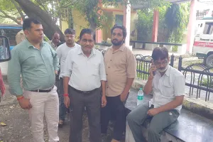 Rampur : ट्रैक्टर ट्रॉली की चपेट में आकर बाइक सवार की मौत