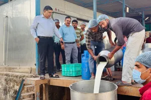  बाराबंकी: छापेमारी में मिली कालातीत सामग्री, कराई नष्ट